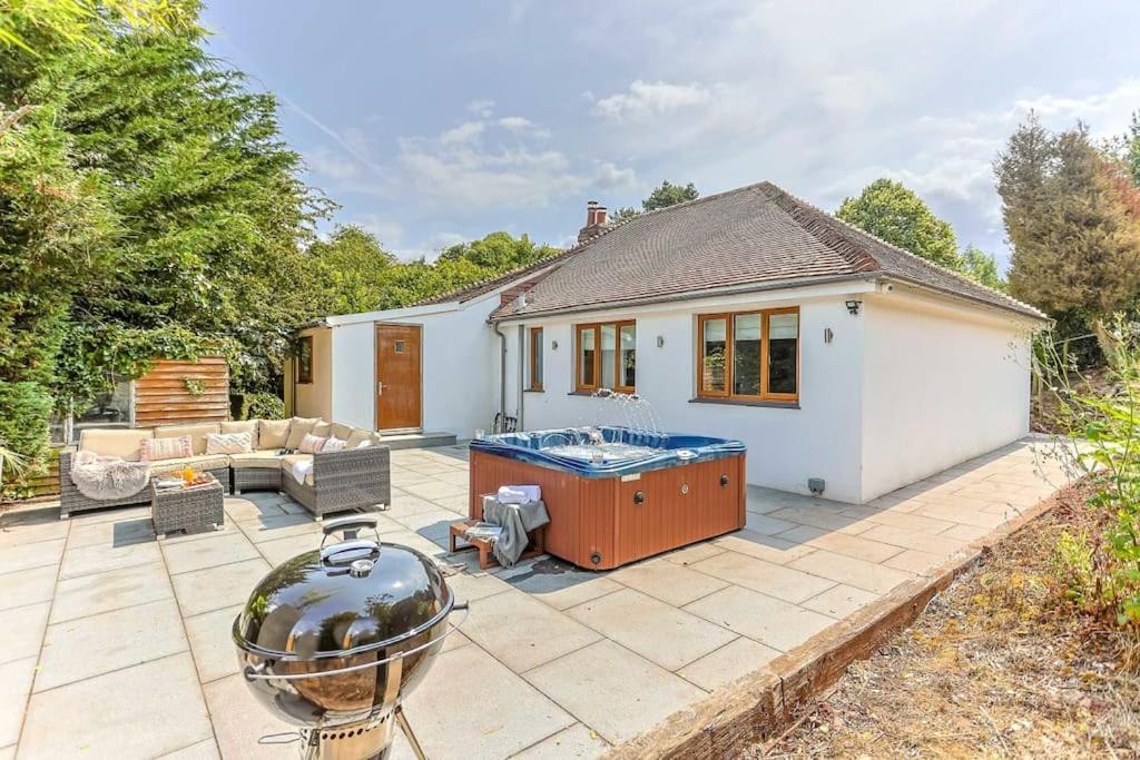 Bramblewood - Cosy Chic, Hot Tub, Close To Beach Stokeinteignhead Dış mekan fotoğraf